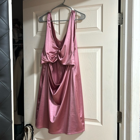 TORRID ( size 2 ) 2xl satin dress - Picture 4 of 5